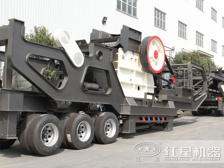 鄂破移動破碎機，破碎比大，產(chǎn)量高