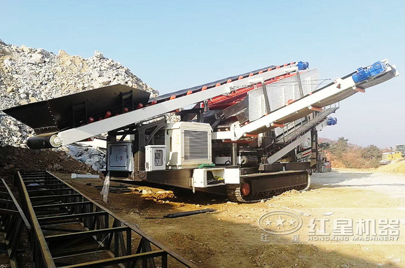 震動篩履帶移動破碎站精準篩分，維修更換周期長