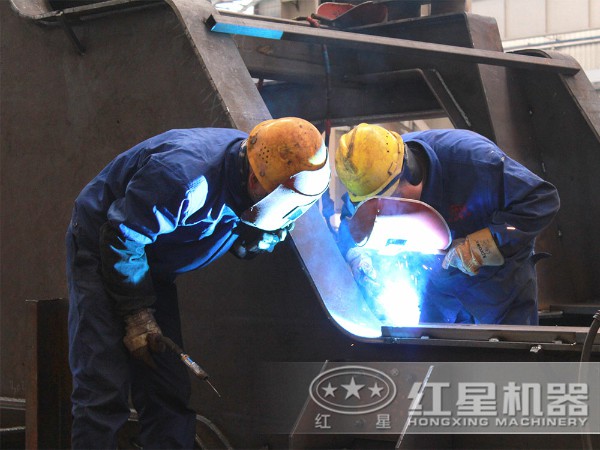 錘式破碎機匠心做工，質量保證