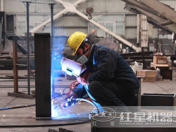 325目3r雷蒙磨粉機匠心雕琢現場 325目3r雷蒙磨粉機匠心雕琢現場